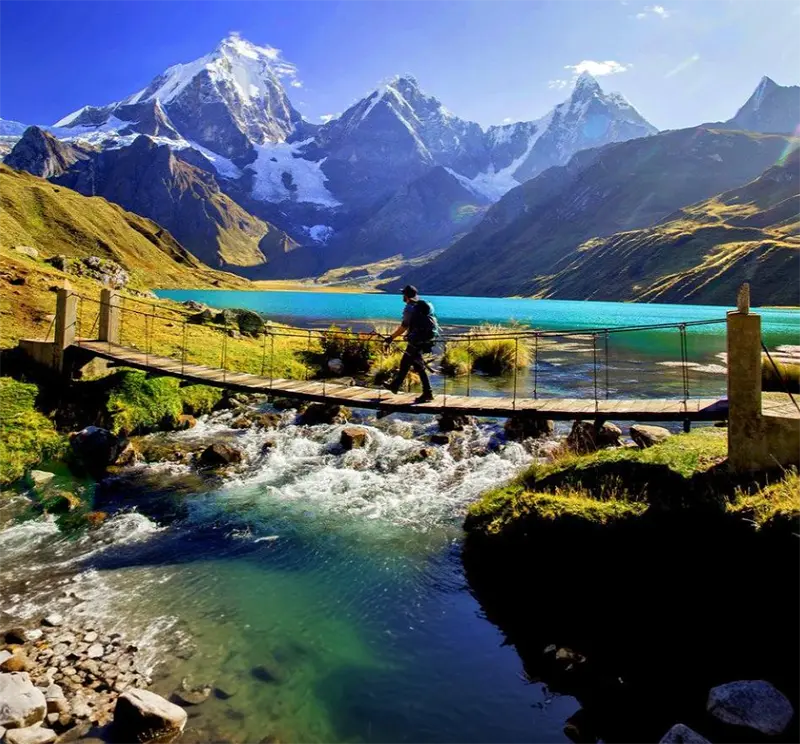 Huayhuash puente carhuacocha