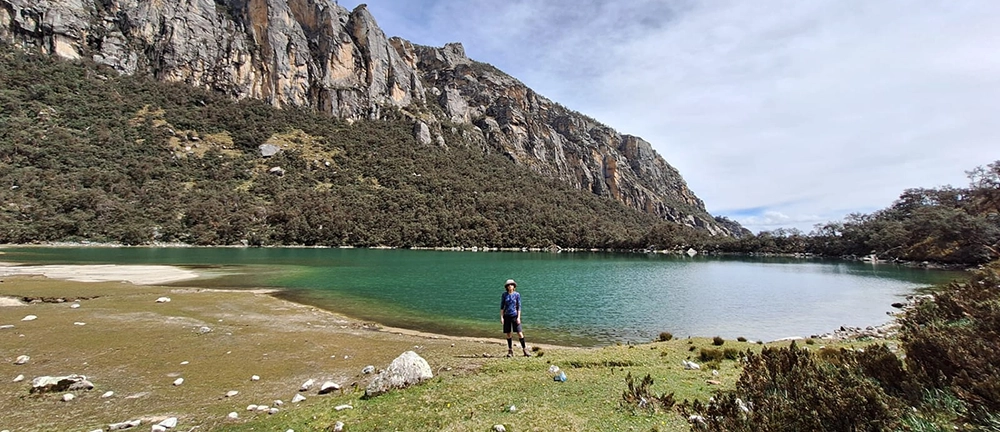 uruscocha lagoon cruz travel